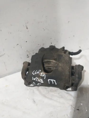 Pinça dianteiro esquerdo gm/Corsa 98/00
