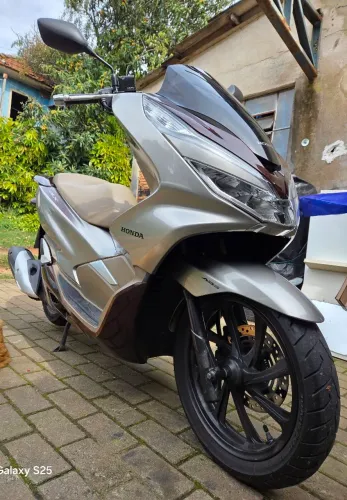 PCX 150 DLX PRATA 2° Dono com 25.500km, com ABS,  IPVA 2026 já pago!