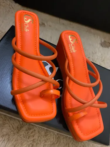 Sandália Carmen Steffens Laranja NOVA