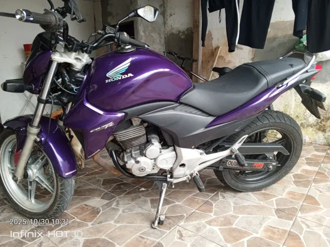 Cb 300 troco por carro