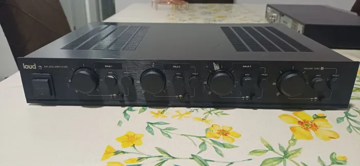 Amplificador 8 canais (multizonas) Ideal para Bares, Mercados, Consultórios e Residências.