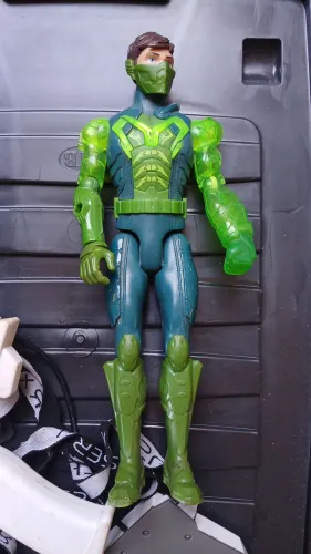 boneco max steel