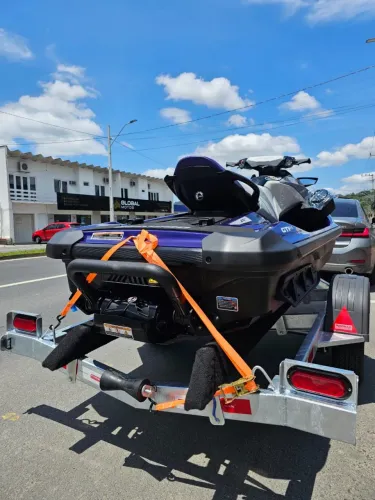 Gti 170 Sea-Doo  zero com som caretinha zera tbm 