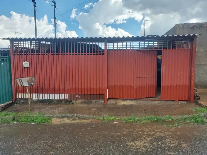 casa  a venda na QD509 Recanto das Emas