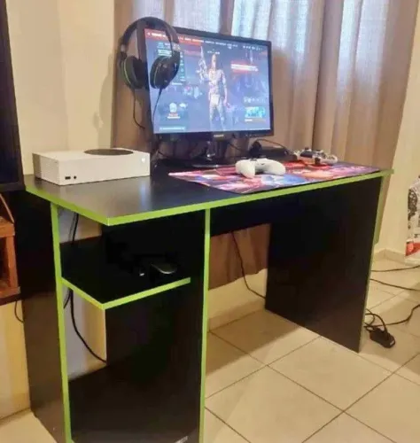 Vendo Mesa gamer nova na embalagem