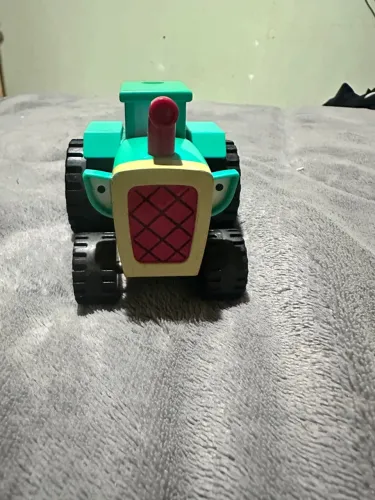 Trator Bob O Construtor - brinquedo importado, não sei se funciona