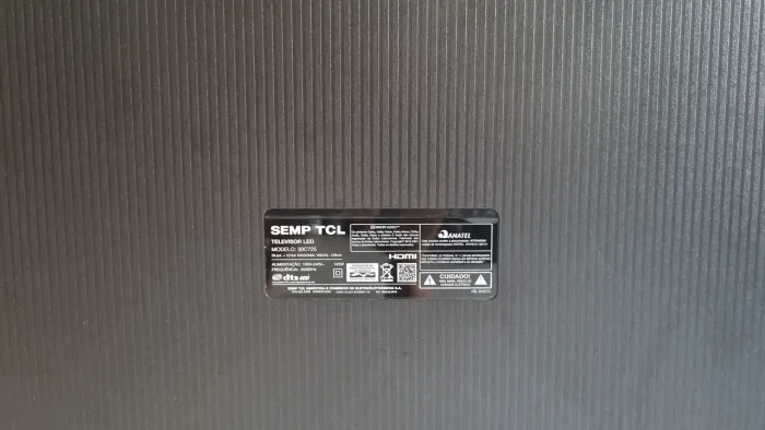 TV TCL para retirada de peças 