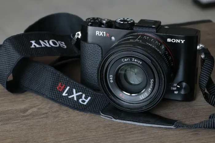 Sony RX1R Full Frame 25 megapixels com pouquíssimo uso