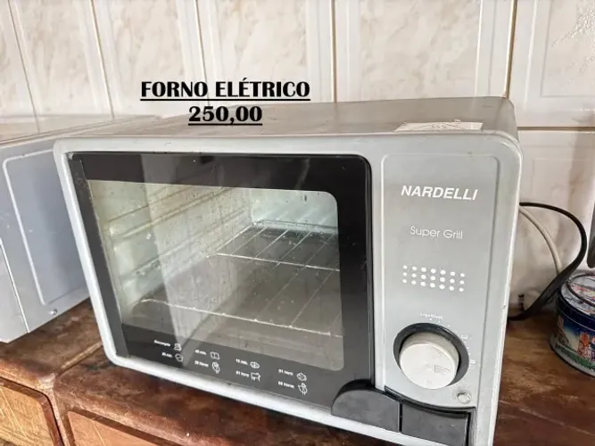 Forno elétrico e outros itens