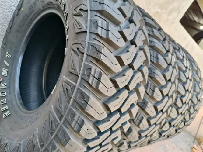 Pneu 285/70r17 Cravudo/Letras Brancas (Novos)