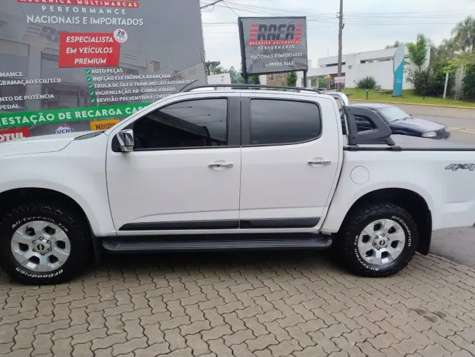 Chevrolet S10 Pick-up LTZ 2.5 Flex 4X4 CD 2015