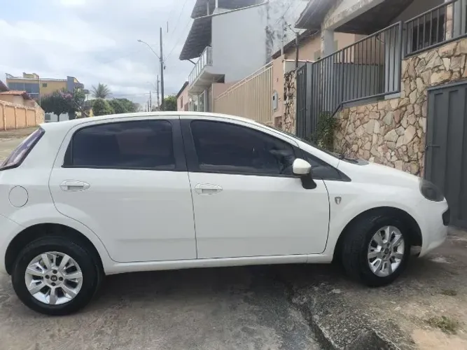Fiat Punto Attractive Italia 1.4 F.flex 8V 5P 2016