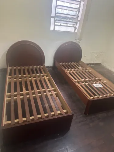 Base de Madeira Solteiro (250$ CADA)