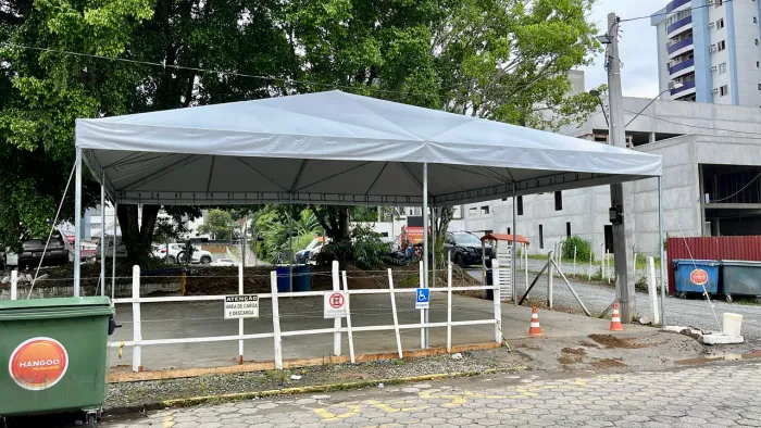 Oferta, Tendas Piramidais 10x10 a pronta entrega em até 12x