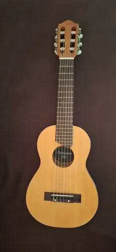 Guitalele Yamaha GL-1