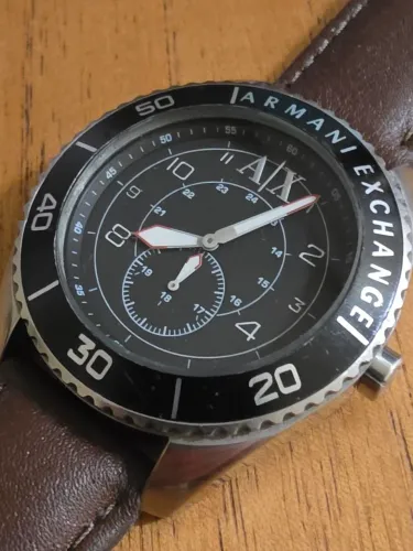Relógio esportivo masculino Armani Exchange, usado, com pulseira marrom