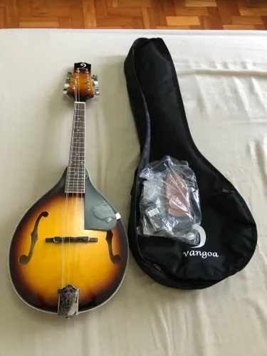 Bandolim estilo mandolin da marca Vangoa