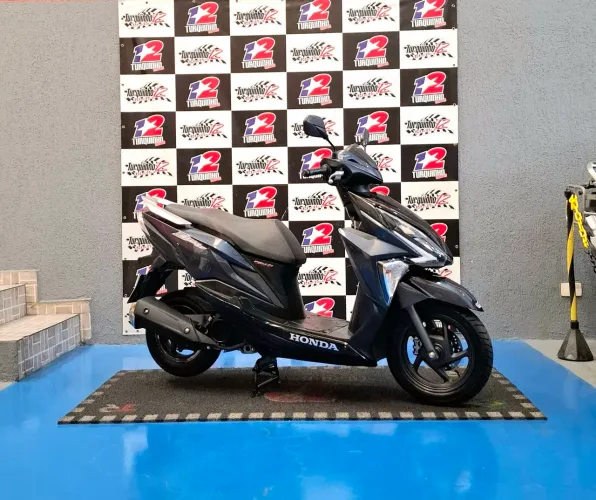 Honda Elite ano 2024 com apenas 5.700 km Original 