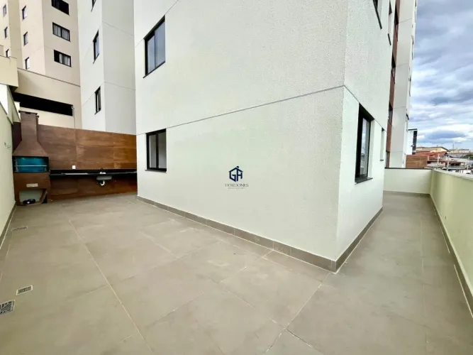ÁREA PRIVATIVA 2 QUARTOS COM ELEVADOR E LAZER