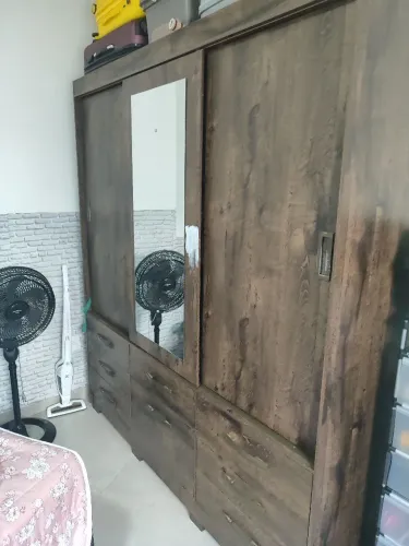 Guarda roupa casal 3 portas e 8 gavetas