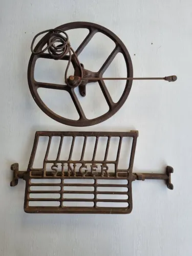 SINGER RODA PEDALEIRA E BRAÇAGEM Retrô, Vintage VENDA FILANTRÓPICA EM CURITIBA
