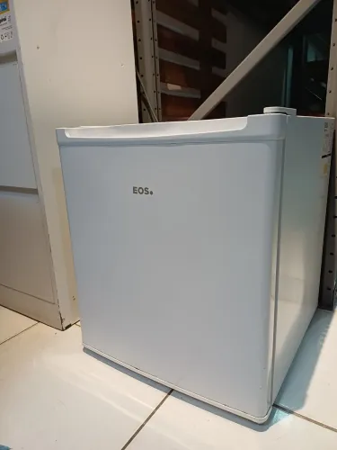 Frigobar eos ice 47lt branco 220v
