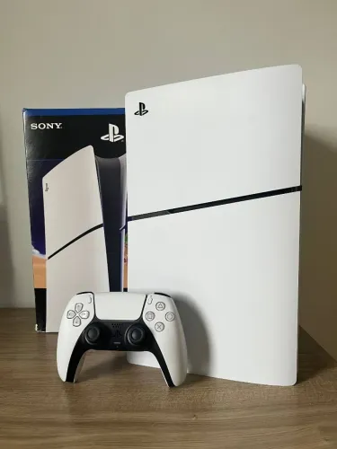 PS5 Slim poucos meses de uso