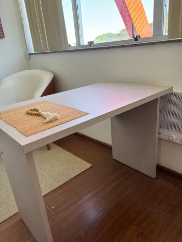 Mesa de escritório (2) vendidas juntas e separadas