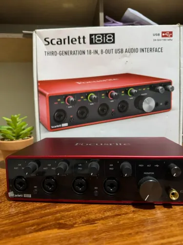 Interface de áudio Scarlett 18i8 Focusrite 3 geração