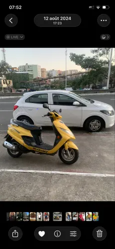 Burgman amarela