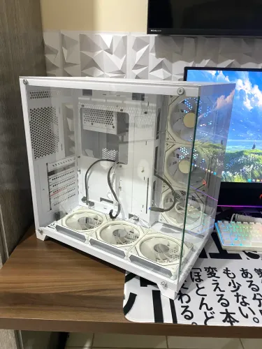 Gabinete gamer branco