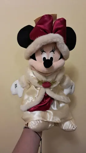 Minnie Disney Parks Original Importada - Pelúcia Grande com Roupa de Inverno