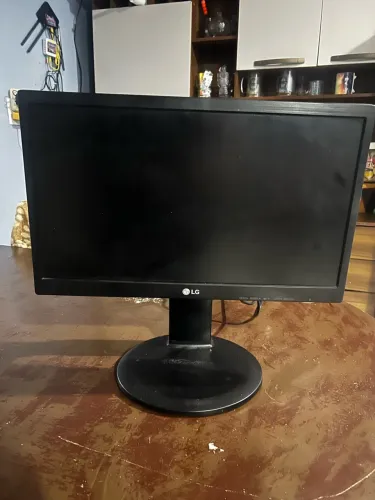 Monitor LG 19,5