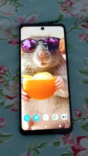 Motorola G60...semi novo