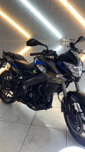 Dominar 200