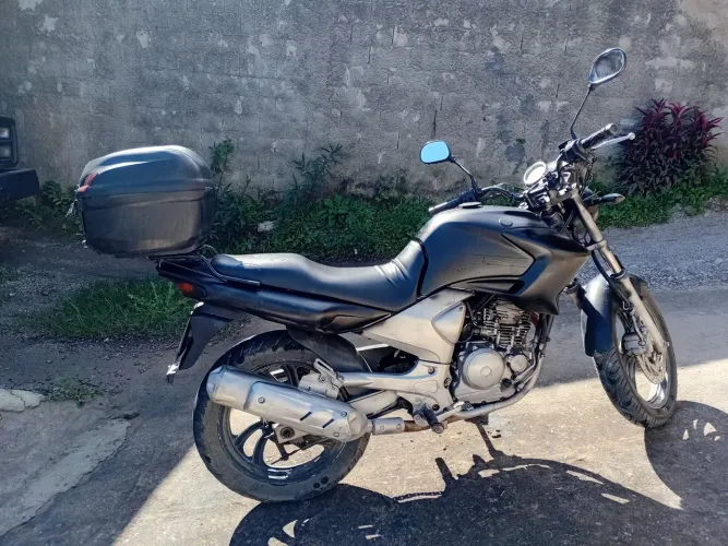 Moto fazer 250 cilindradas