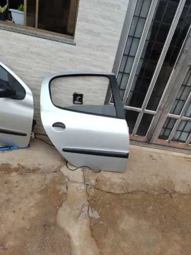 Porta traseira direita Peugeot 207