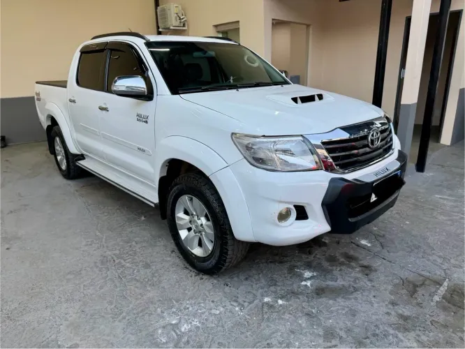 Toyota Hilux CD SRV D4-d 4X4 3.0 TDI Diesel AUT 2013
