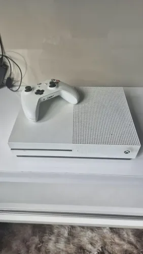 XBOX ONE S 950R$