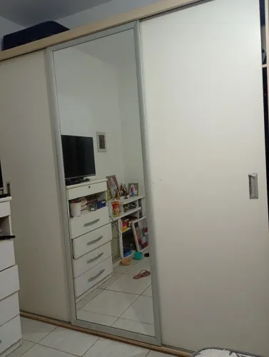 Quarda roupa para dormitório