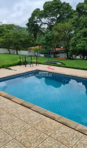 CHÁCARA à venda, 4 quartos, 2 suítes, 8 vagas, Brasil - Uberlândia/MG