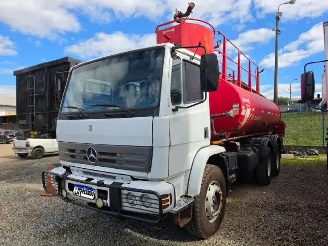 mercedes benz mb 2729 atron 6x4 traçado ano 2015 tanque gascom com bomba