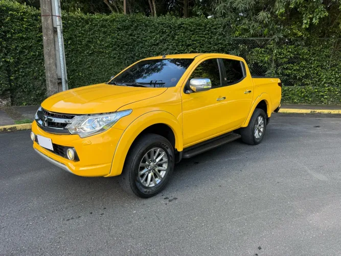 Mitsubishi L200 Triton Sport HPE-S 2.4 CD Dies. AUT 2019