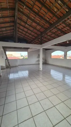 Casa sobrado com 3 andares em Novo Mexico