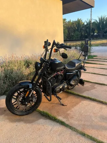 Moto Harley Davidson XL1200CX Roadster Cheia de Acessórios