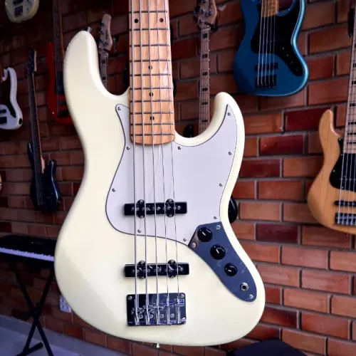 TAGIMA TW73 5C JAZZ BASS OWH
