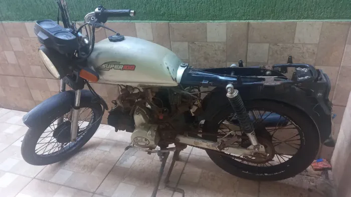Super 100