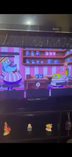 Tv smart funcionando,o YouTube funcionando a Netflix n sei