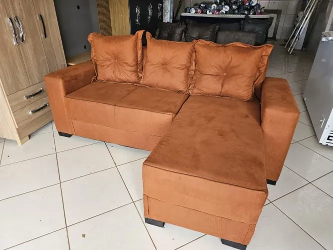 Sofá com chaise novo