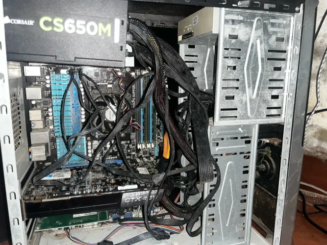 Fonte corsair 650w e Placa de vídeo GTX 460